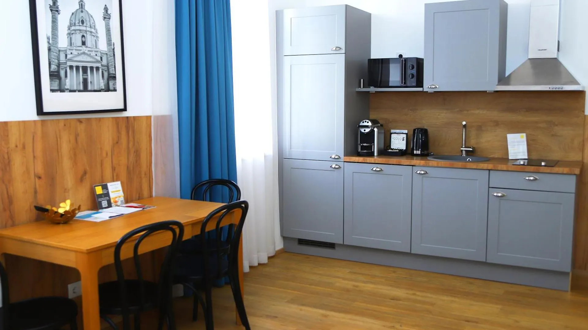 Jimmys Apartments Xxl Vienna 4*,  Austria