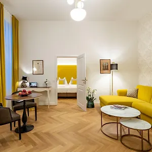 Отель Theaterhotel &, Вена