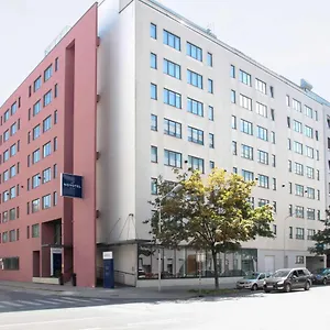 Novotel Donau Hotel